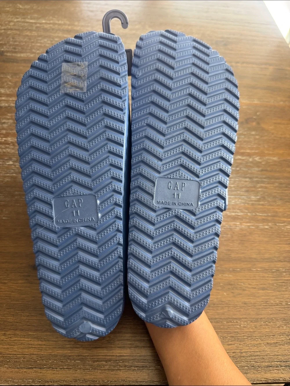 GAP Men's EVA Buckle Slide Sandals size 11
